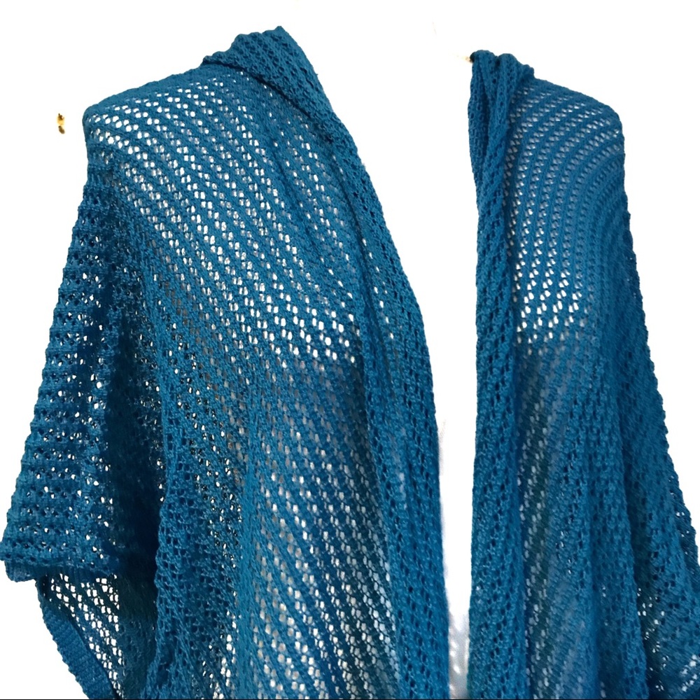 SWIMSUIT COVERUP. - Picture 5 of 6